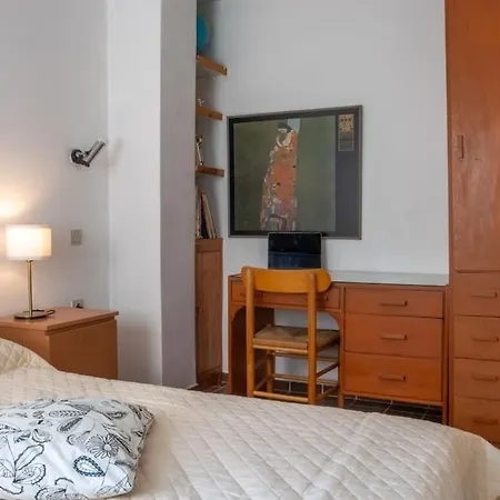 Retro Paradise In Athens! Chic 4br Near Metro Daire