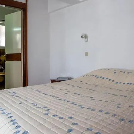 Retro Paradise In Athens! Chic 4br Near Metro Daire